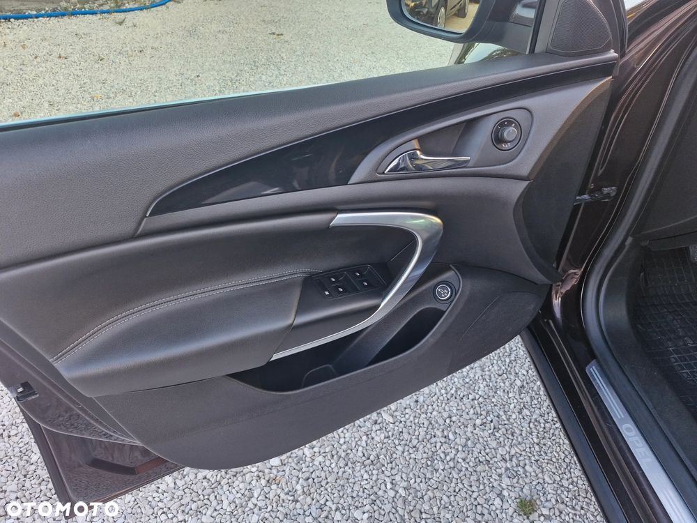 Opel Insignia - 15