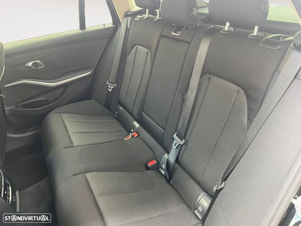 BMW 320 e Touring Auto - 15