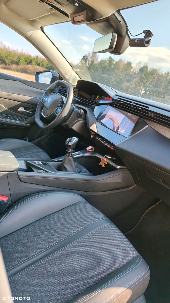 Peugeot 308 1.2 PureTech Allure S&S - 16