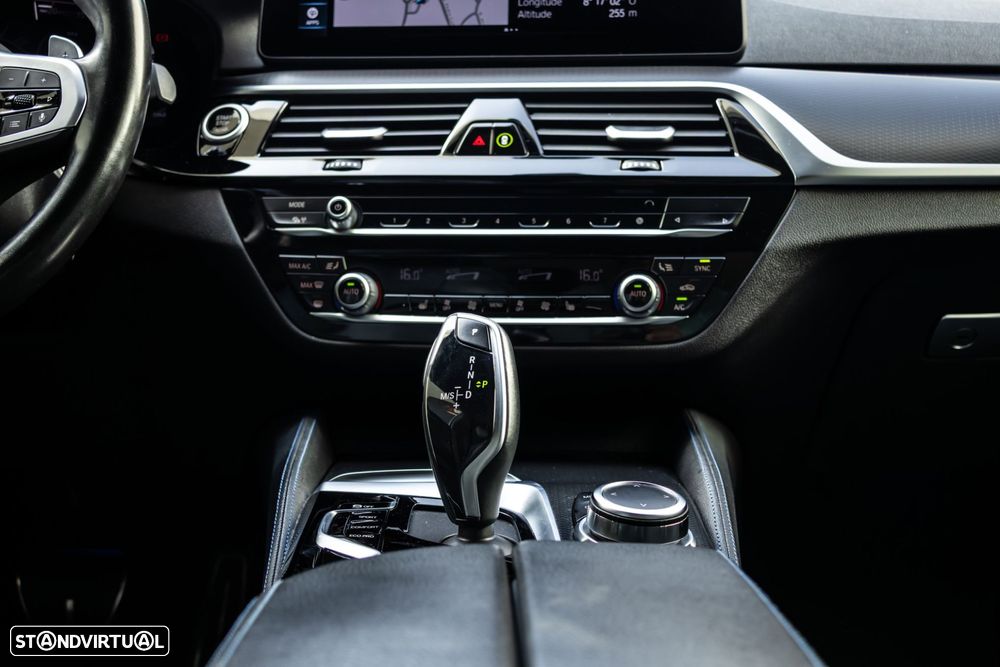 BMW 520 d Pack M Auto - 22