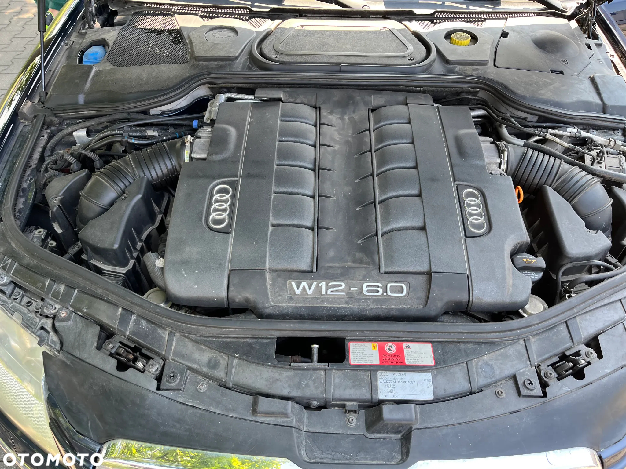Audi A8 6.0 W12 L Quattro - 11