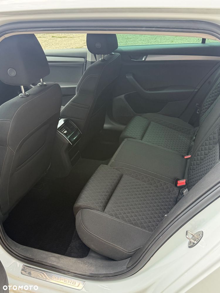 Skoda Superb 2.0 TDI DSG Ambition - 10