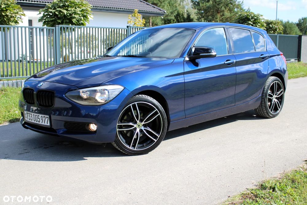BMW Seria 1 120d Sport Line - 2