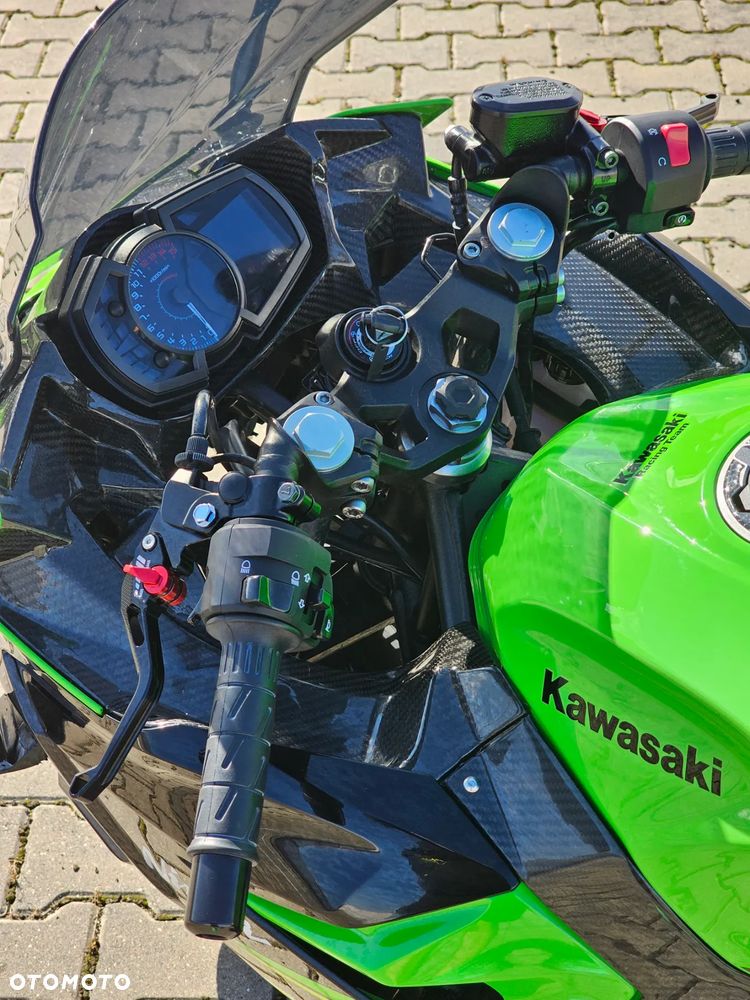 Kawasaki Ninja 400 - 14