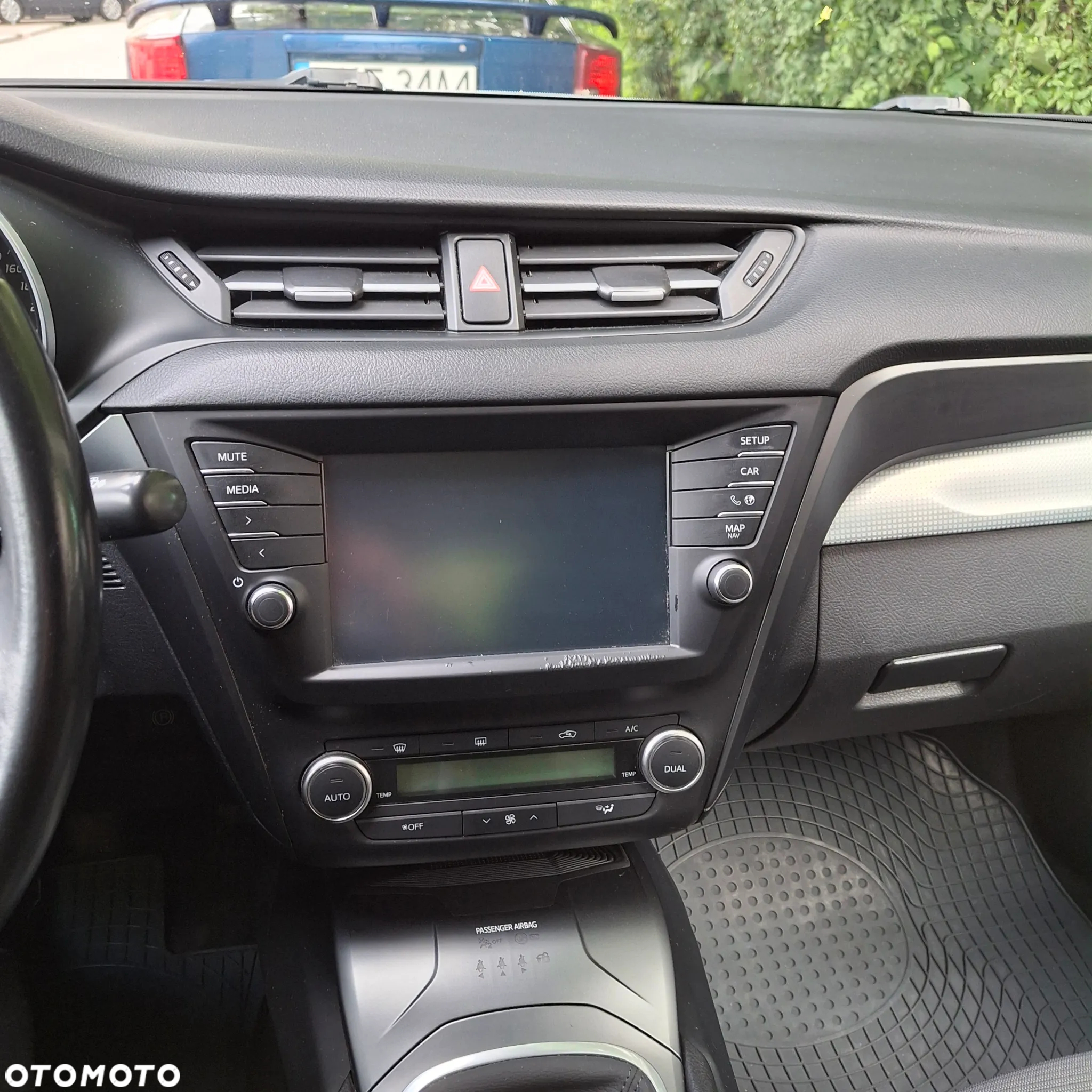 Toyota Avensis 1.8 Premium - 15