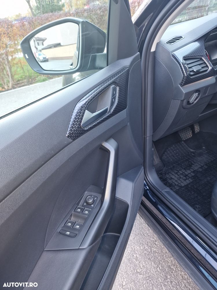 Volkswagen T-Cross - 17