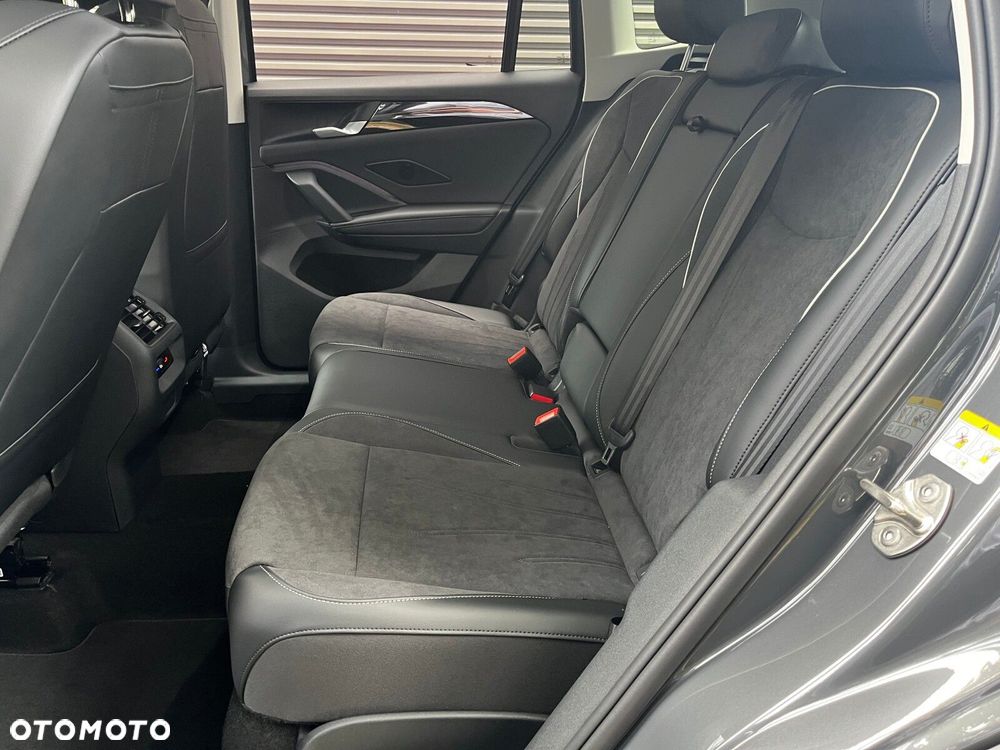 Volkswagen Tiguan - 16