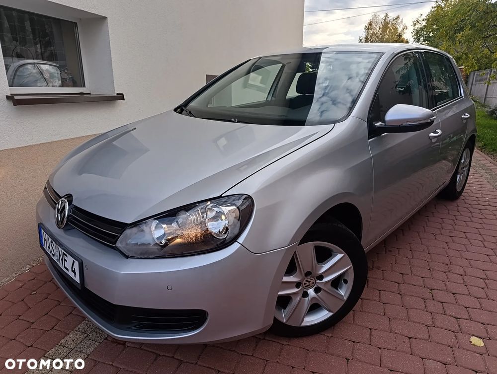 Volkswagen Golf - 1