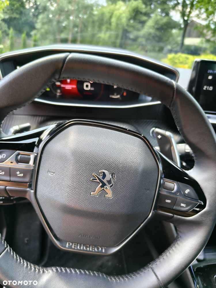 Peugeot 2008 BlueHDi 130 Allure S&S EAT8 - 15