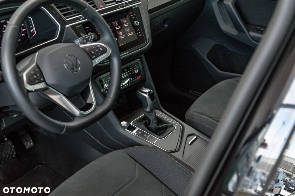 Volkswagen Tiguan - 11