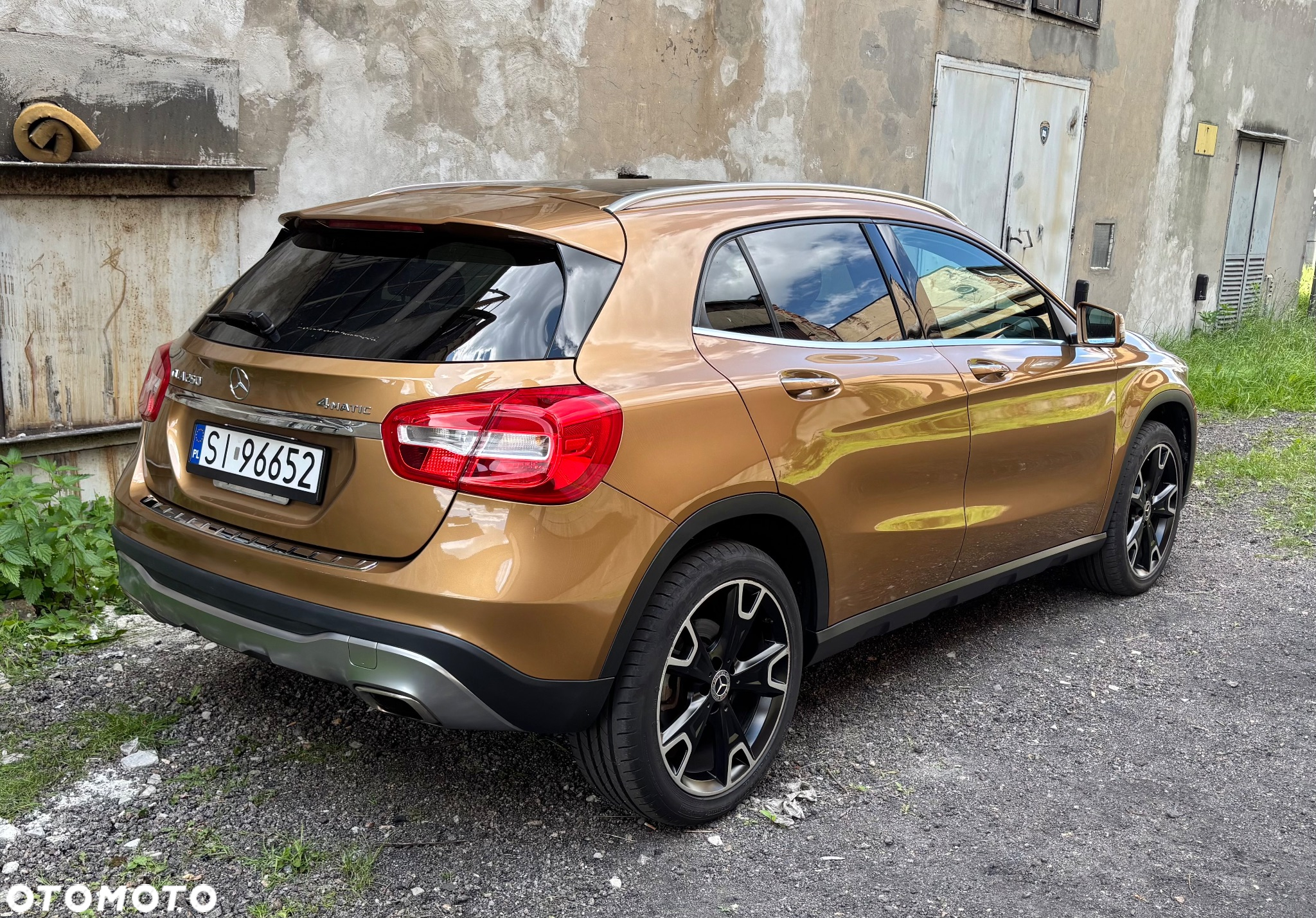 Mercedes-Benz GLA 250 4Matic 7G-DCT UrbanStyle Edition - 6