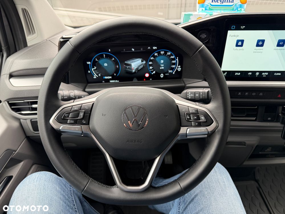 Volkswagen Caravelle - 11