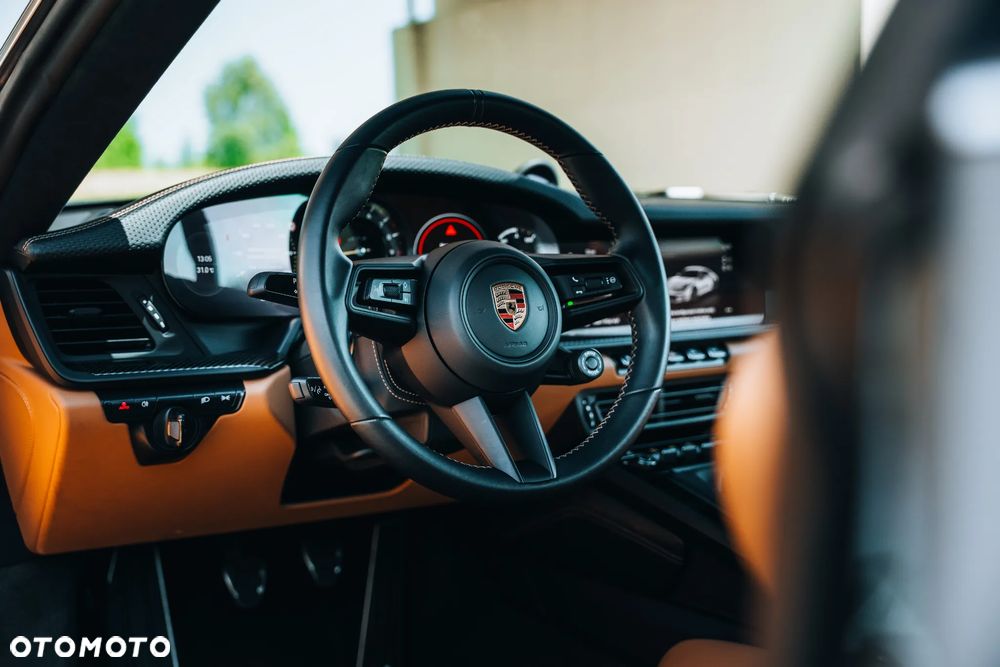 Porsche 911 GT3 Touring - 20