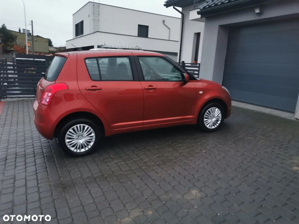 Suzuki Swift 1.3 GS / Premium 4WD - 5