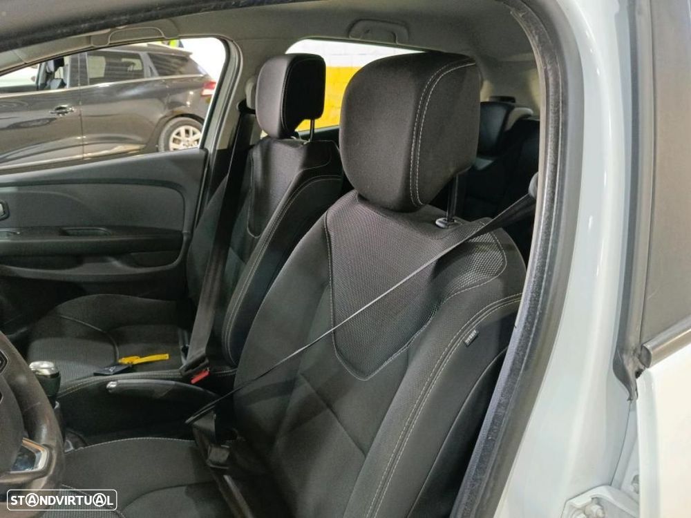 Renault Clio 1.5 dCi Zen - 6