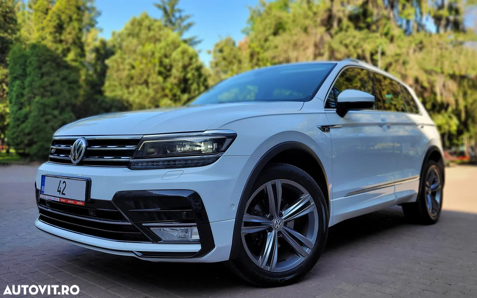 Volkswagen Tiguan - 24