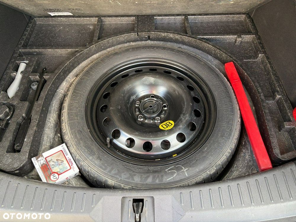 Ford Kuga - 27