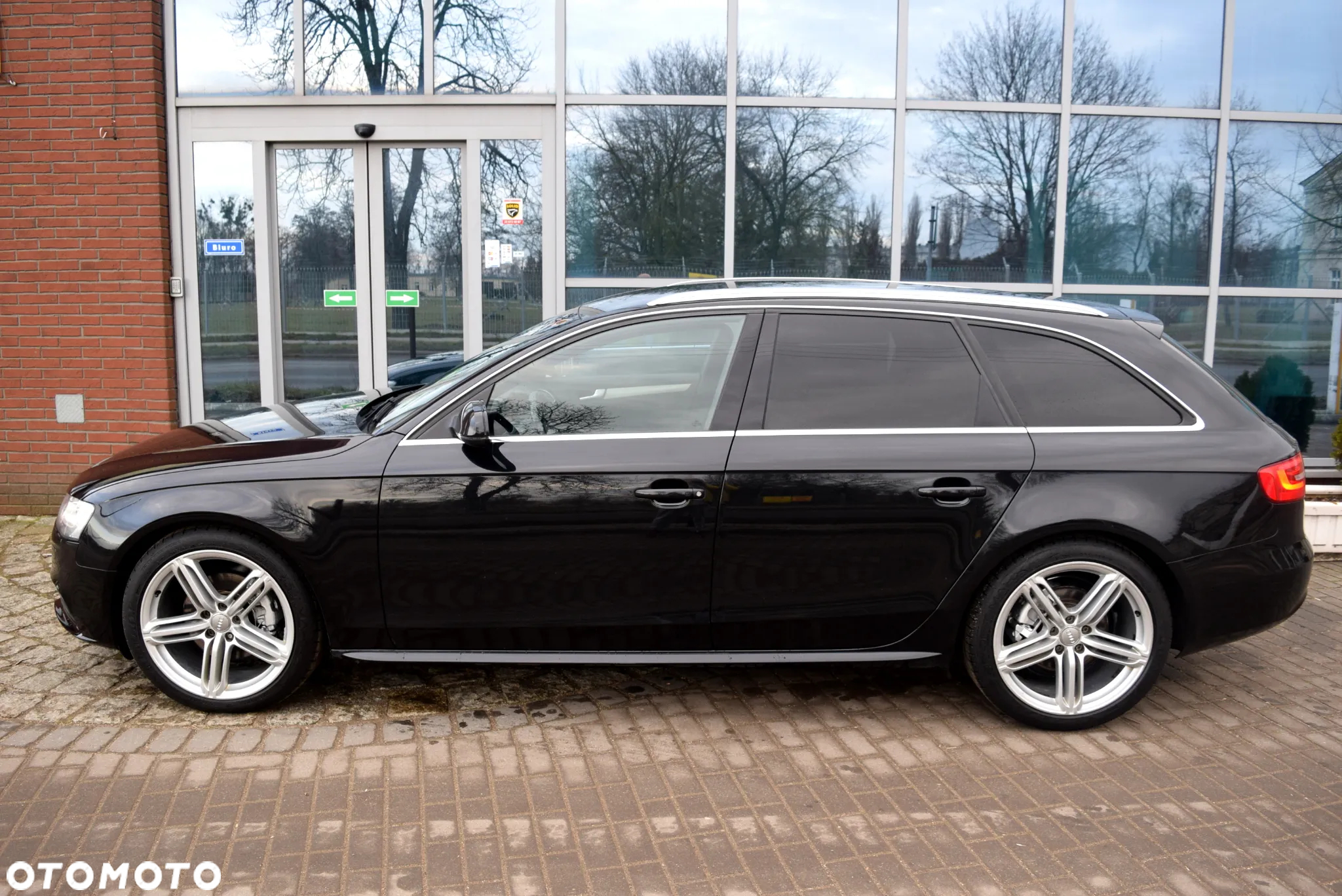 Audi A4 Avant 2.0 TDI DPF quattro S tronic S line Sportpaket - 13