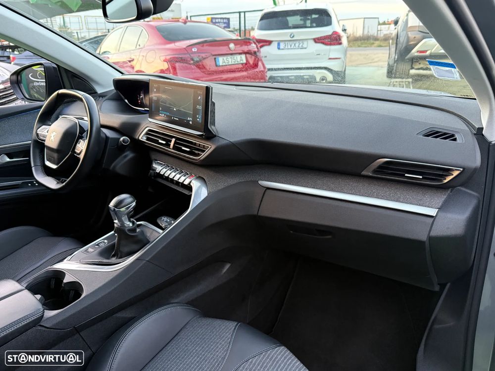 Peugeot 3008 1.5 BlueHDi Allure Pack - 29