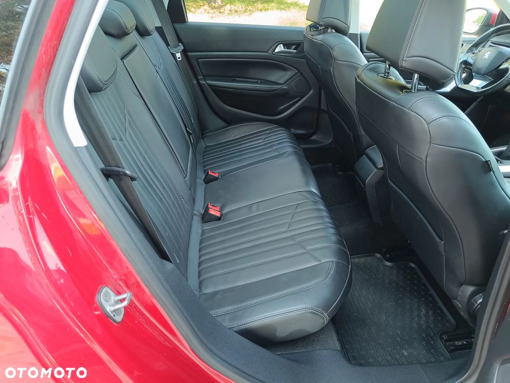 Peugeot 308 SW HDi FAP 150 Allure - 12