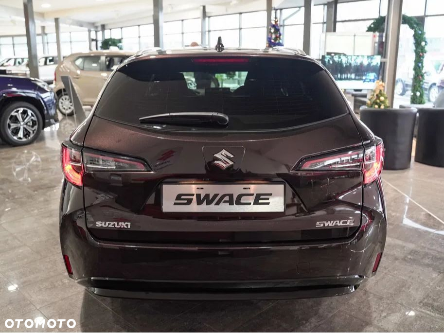 Suzuki Swace 1.8 Hybrid Premium Plus CVT - 3