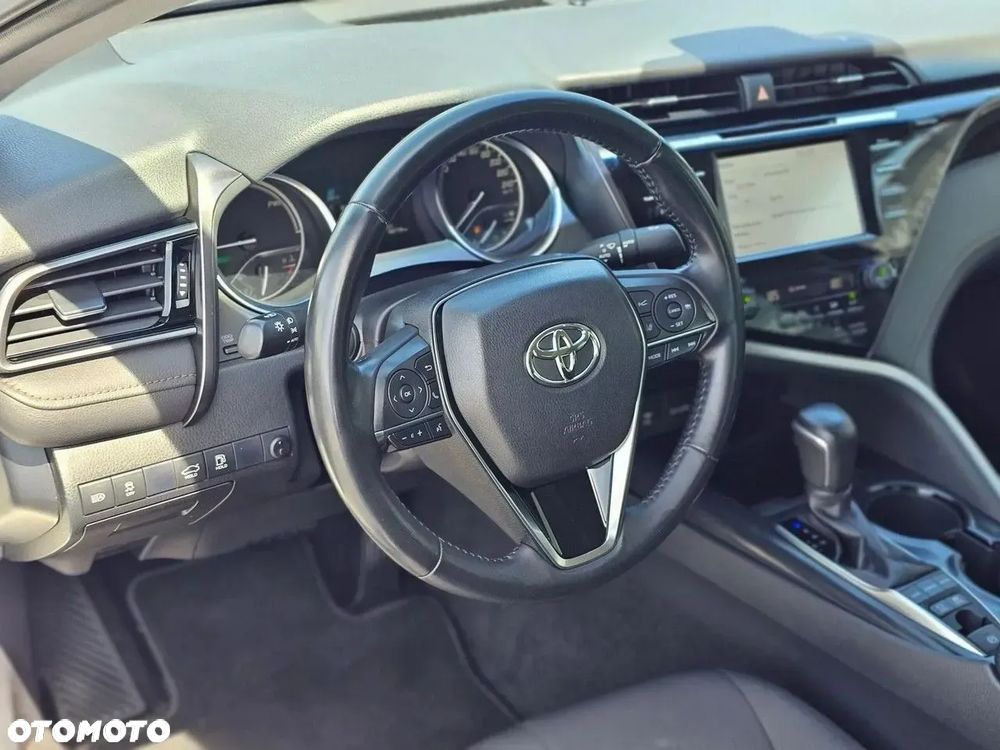 Toyota Camry 2.5 Hybrid Prestige CVT - 23