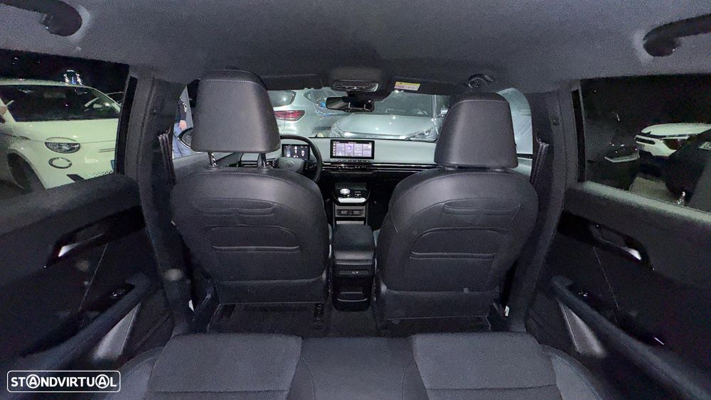 MG MG4 64 kWh Luxury - 13