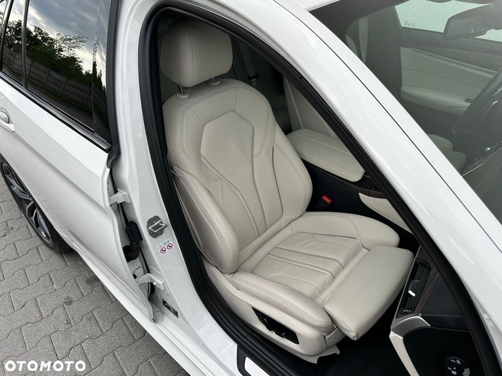 BMW Seria 5 530e M Sport sport - 24