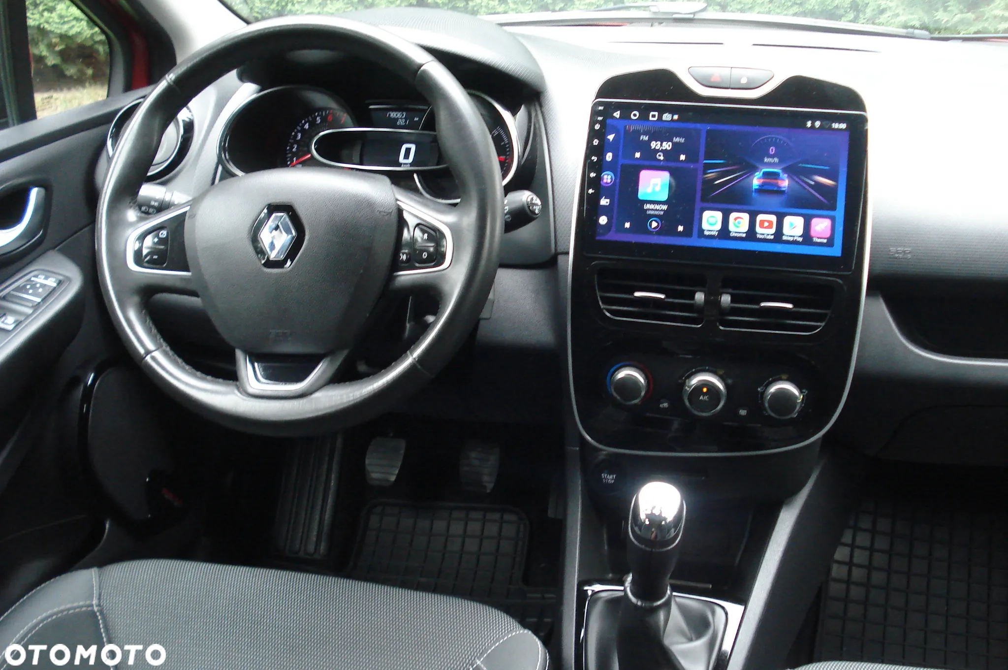 Renault Clio 1.2 16V Alize - 9