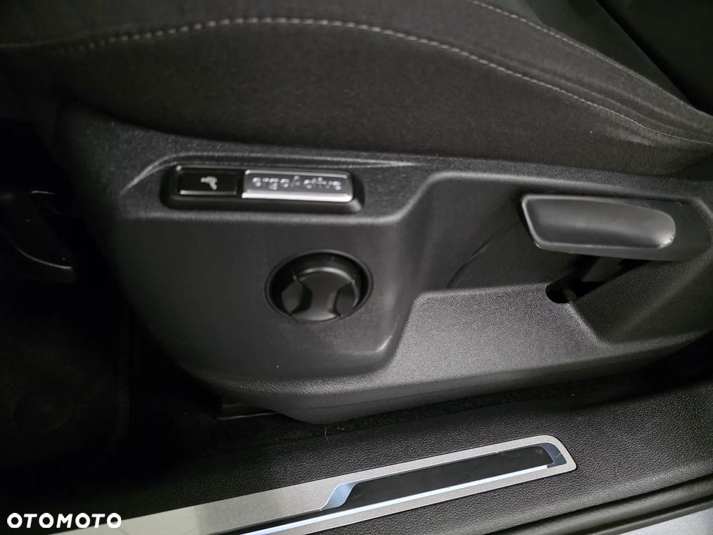 Volkswagen Tiguan Allspace 2.0 TDI SCR 4Motion DSG Highline - 18