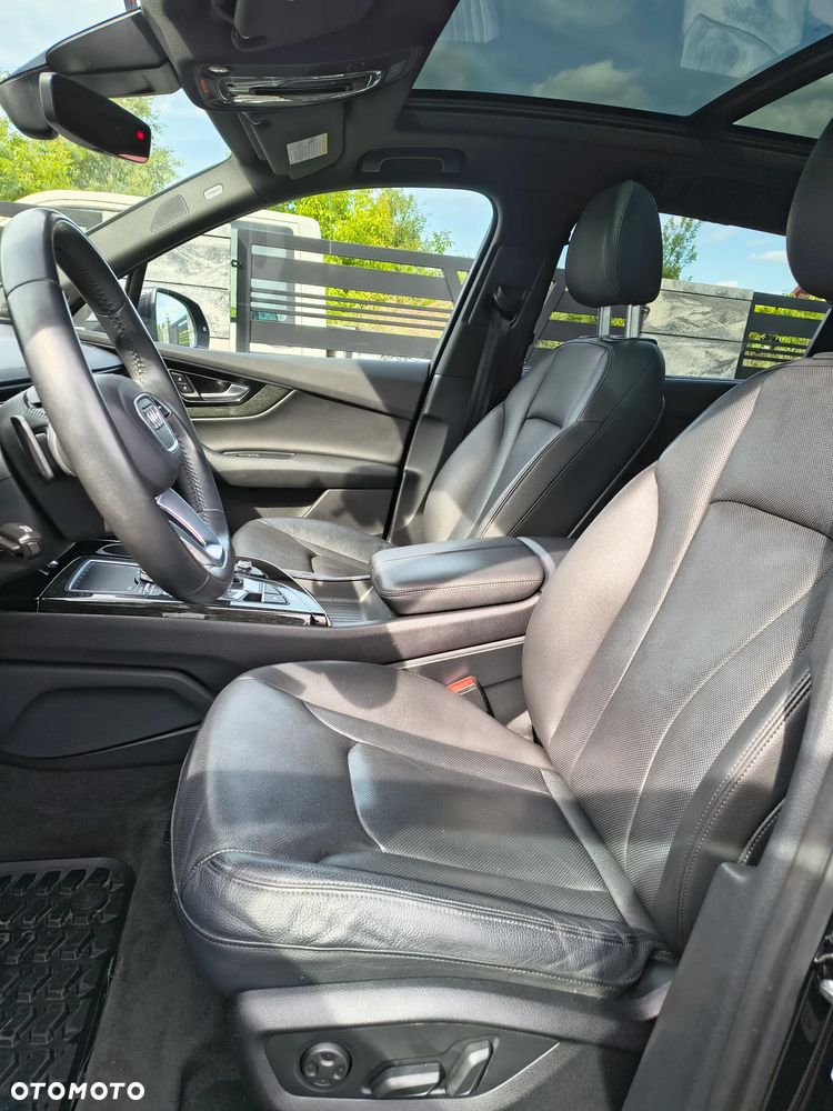 Audi Q7 - 12