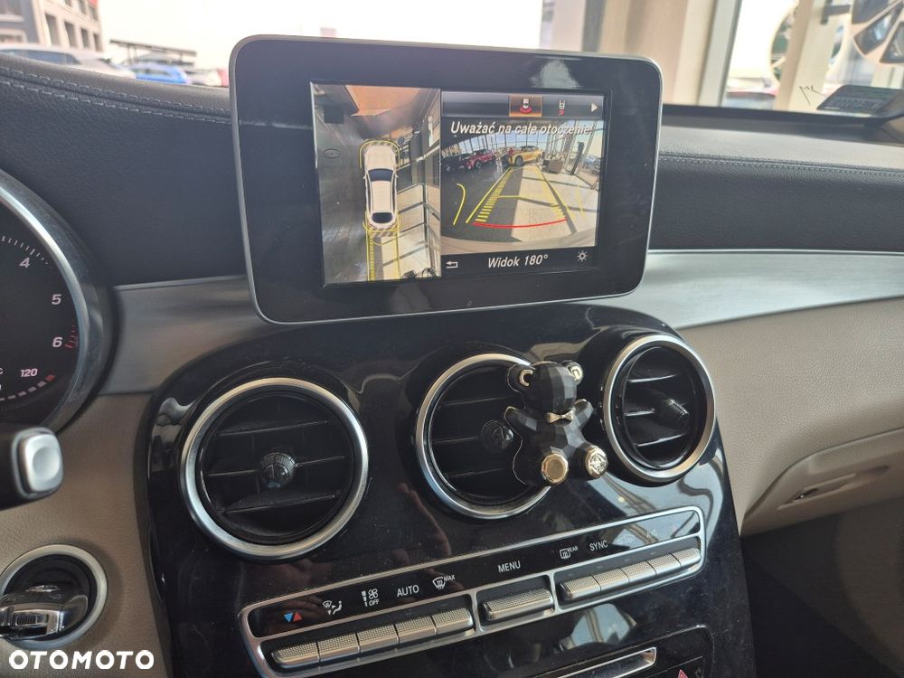 Mercedes-Benz GLC - 18