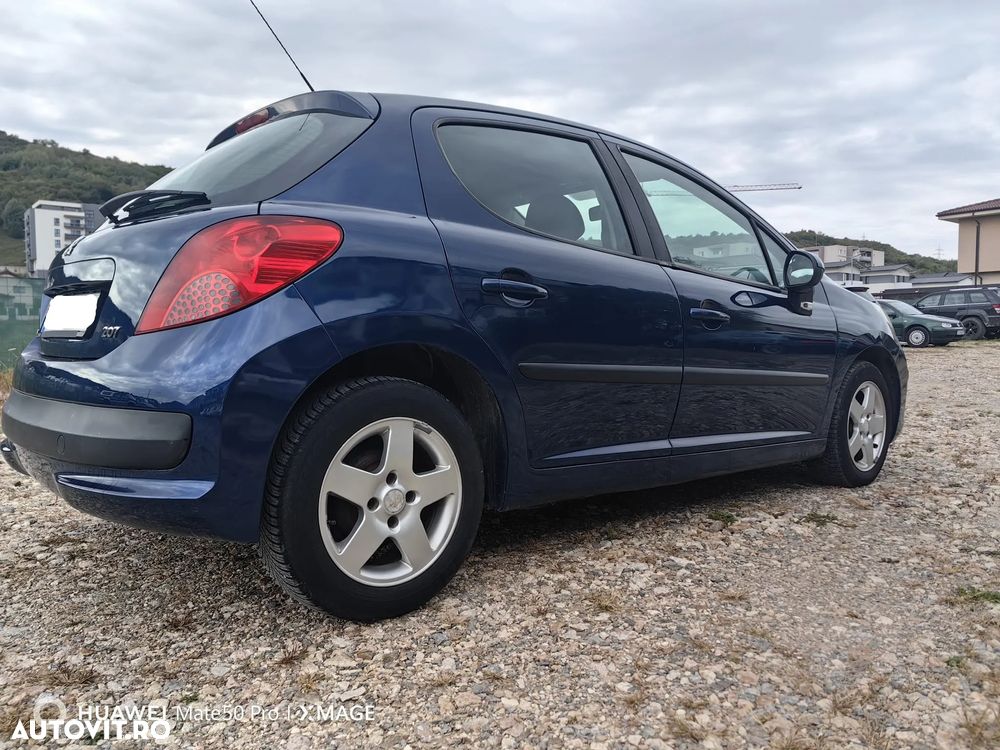 Peugeot 207 - 15