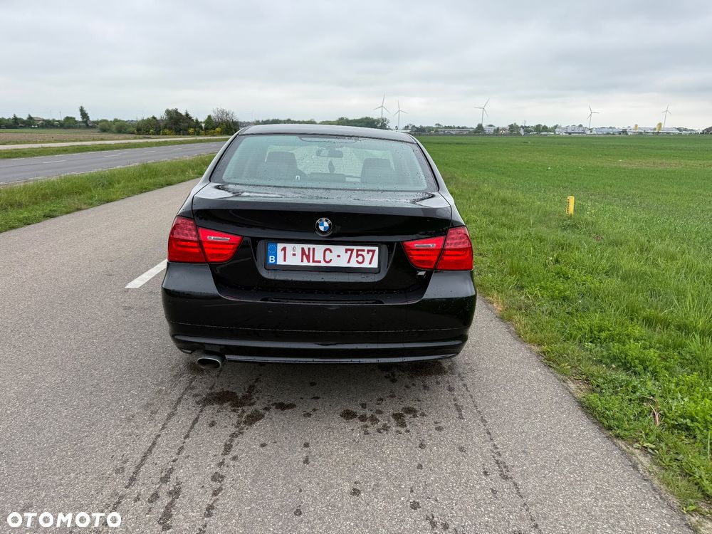BMW Seria 3 318d DPF Edition Exclusive - 7