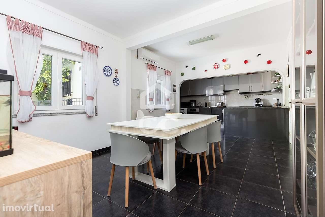 Moradia T3 Térrea Bifamiliar c/ Quintal e Garagem | Pites, Bacelo, Évo - Grande imagem: 4/43