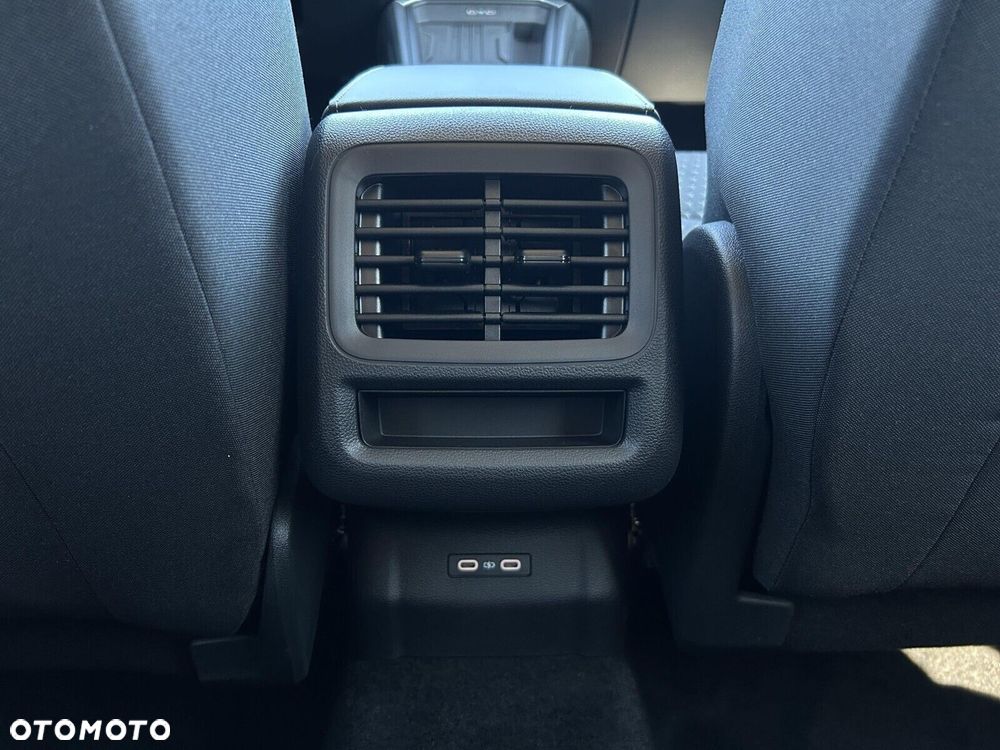 Volkswagen T-Roc - 28