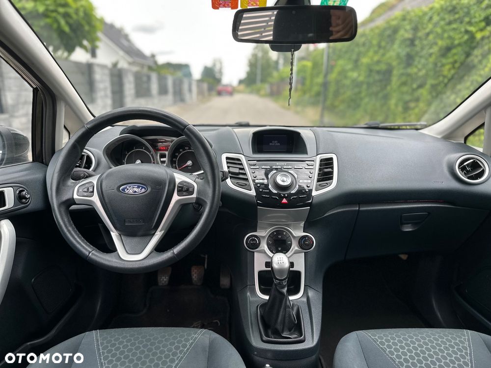 Ford Fiesta 1.6 Titanium EU5 - 19