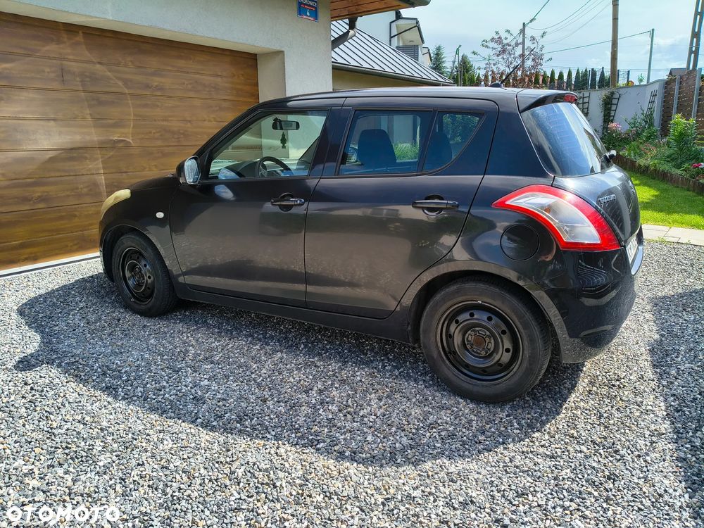 Suzuki Swift - 8