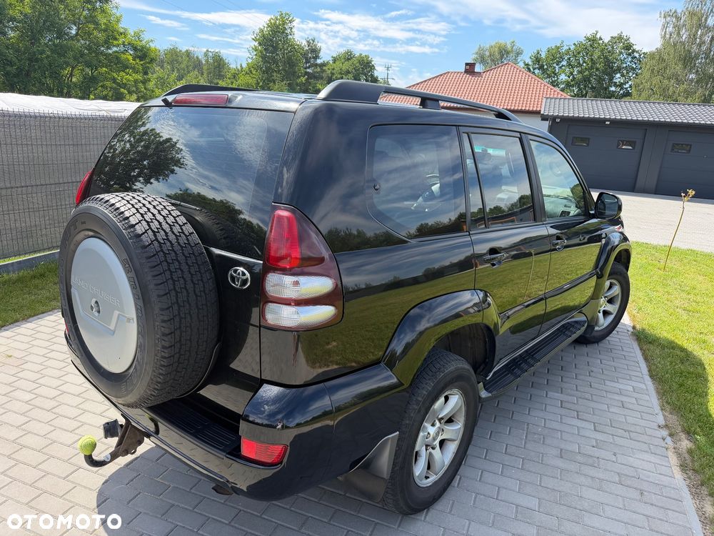 Toyota Land Cruiser - 2