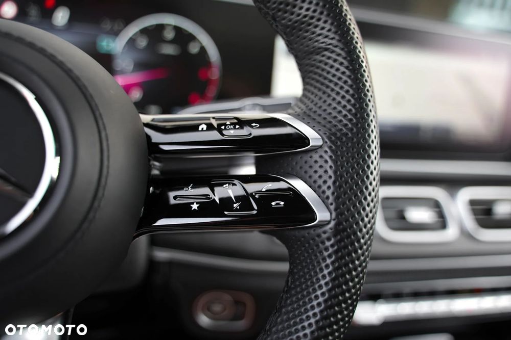 Mercedes-Benz GLE - 30