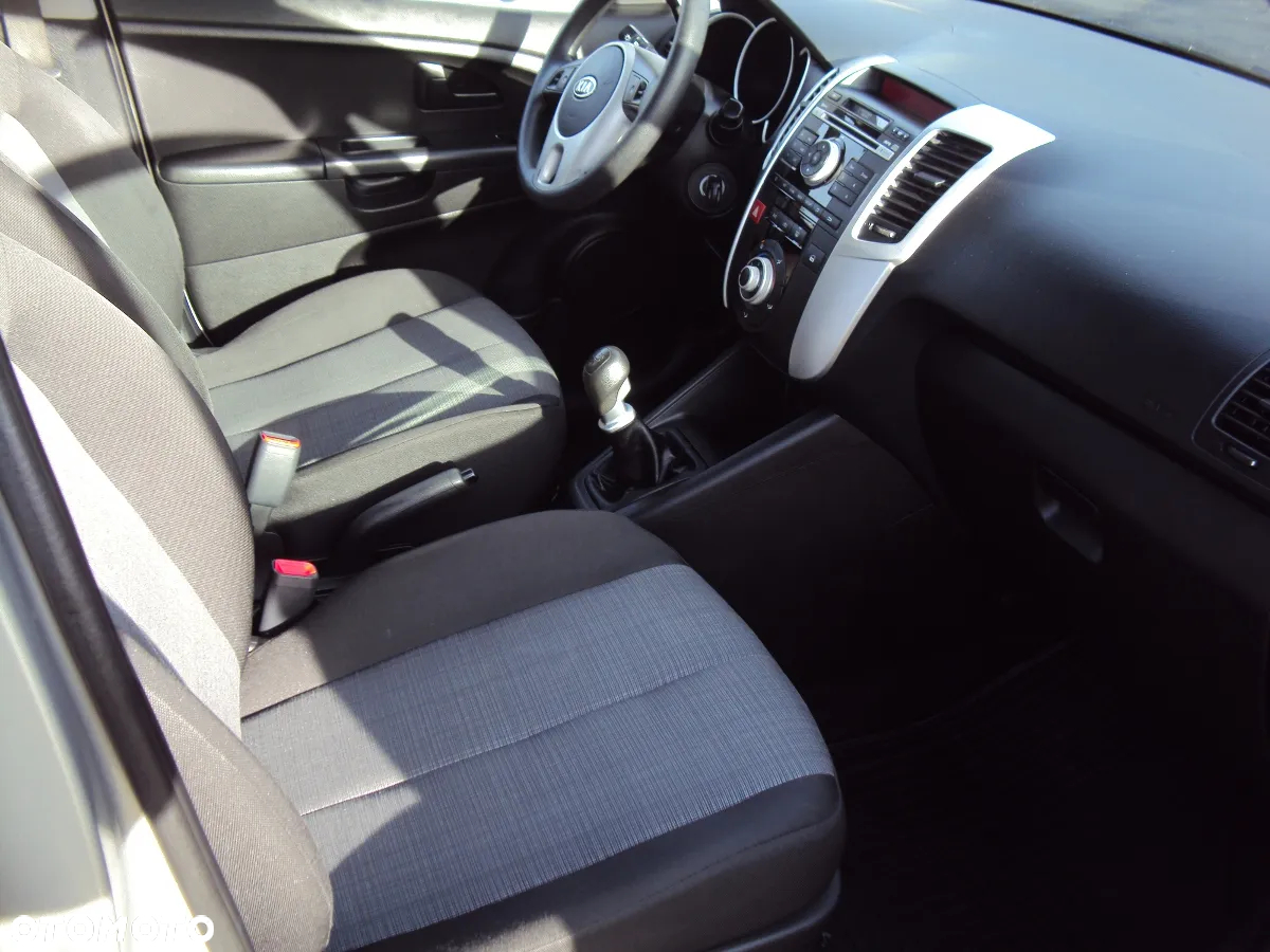 Kia Venga 1.4 CVVT Business Line - 9