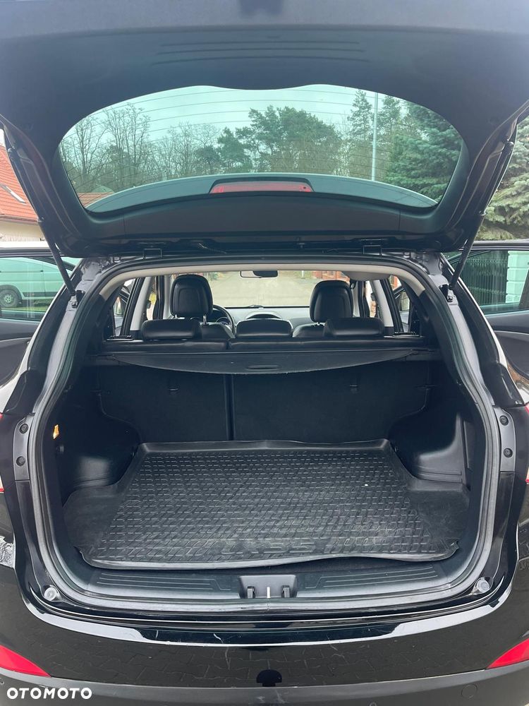 Hyundai ix35 2.0 4WD Premium - 21