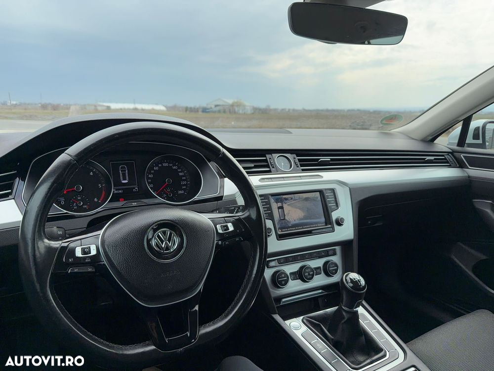 Volkswagen Passat 2.0 TDI (BlueMotion Technology) Comfortline - 4