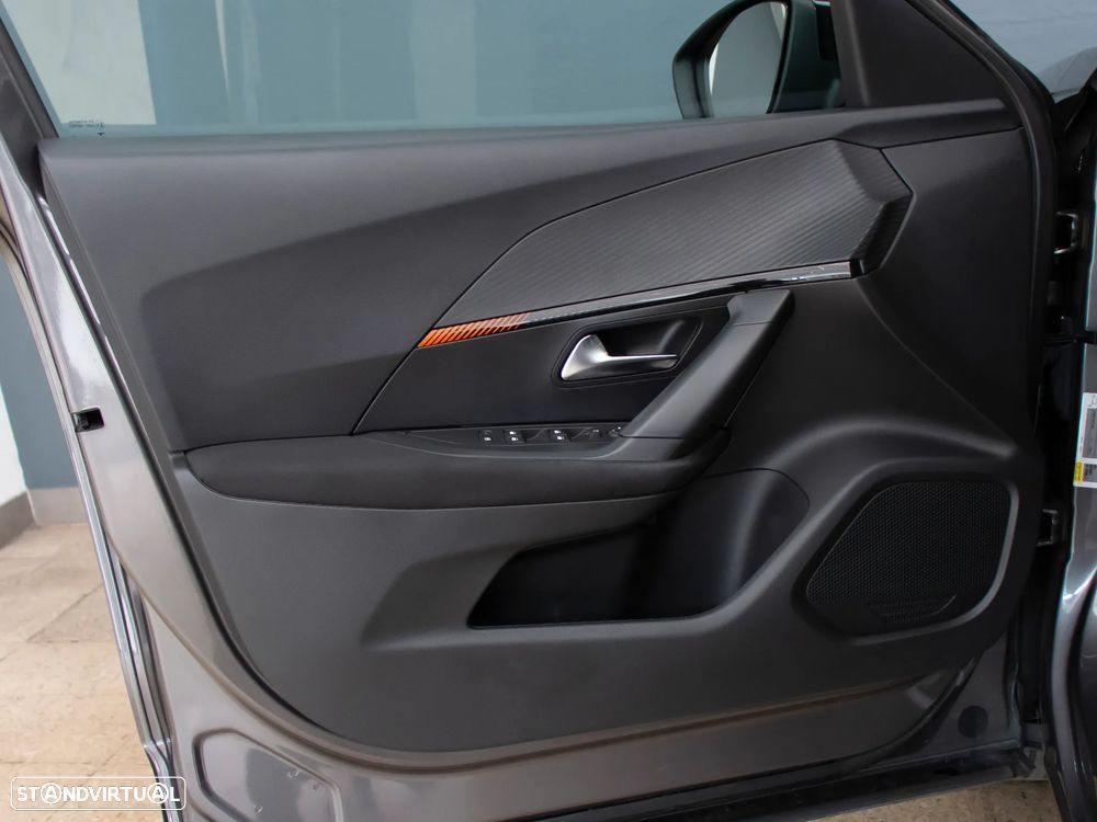 Peugeot 2008 1.2 PureTech Active - 14