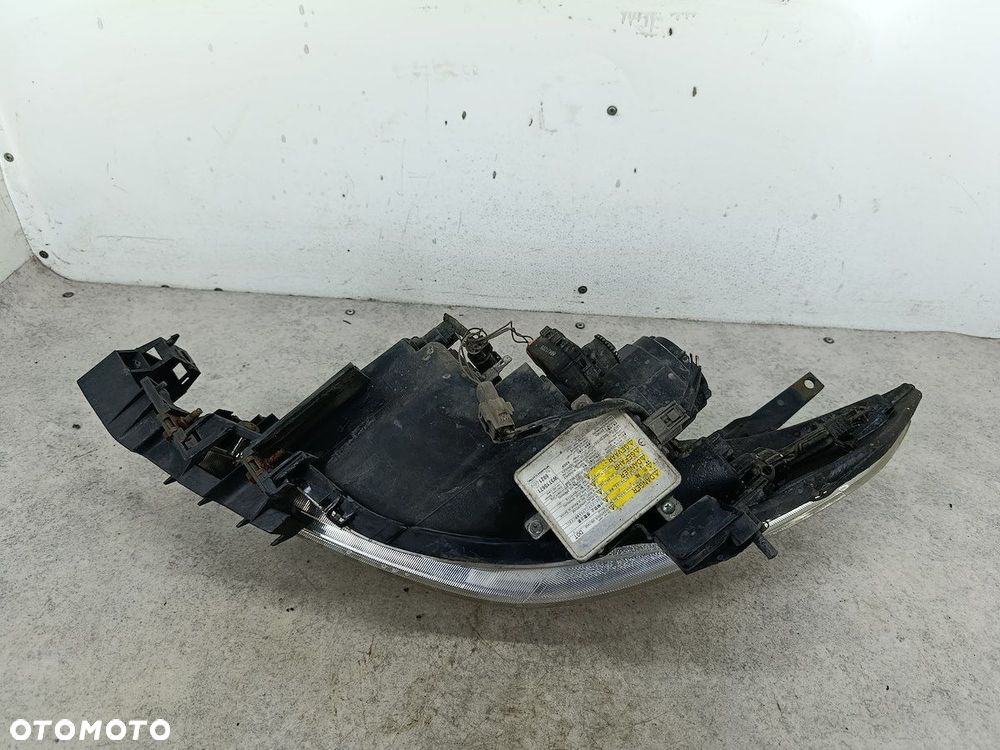 LAMPA PRZÓD PRAWA XENON MAZDA 5 I C235-51030 P5117R  STANLEY - 11