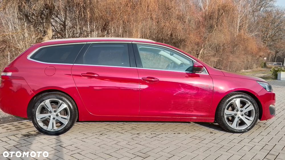 Peugeot 308 2.0 Blue HDi Allure S&S - 5