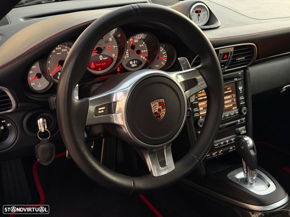 Porsche 911 (997) Carrera GTS PDK - 23