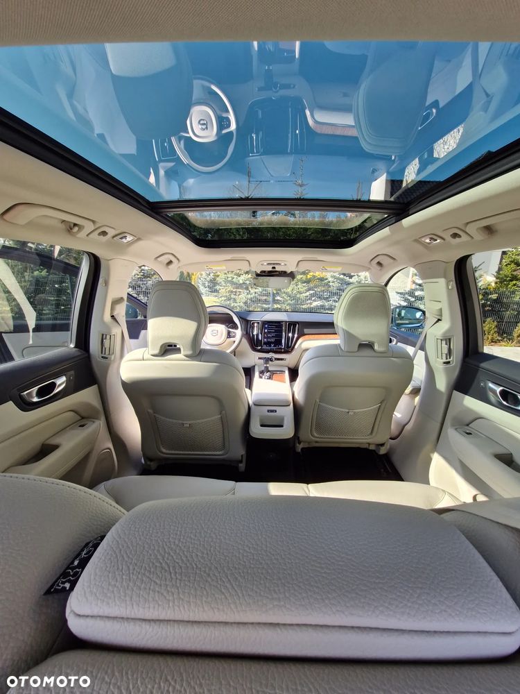 Volvo XC 60 T5 AWD Momentum - 12