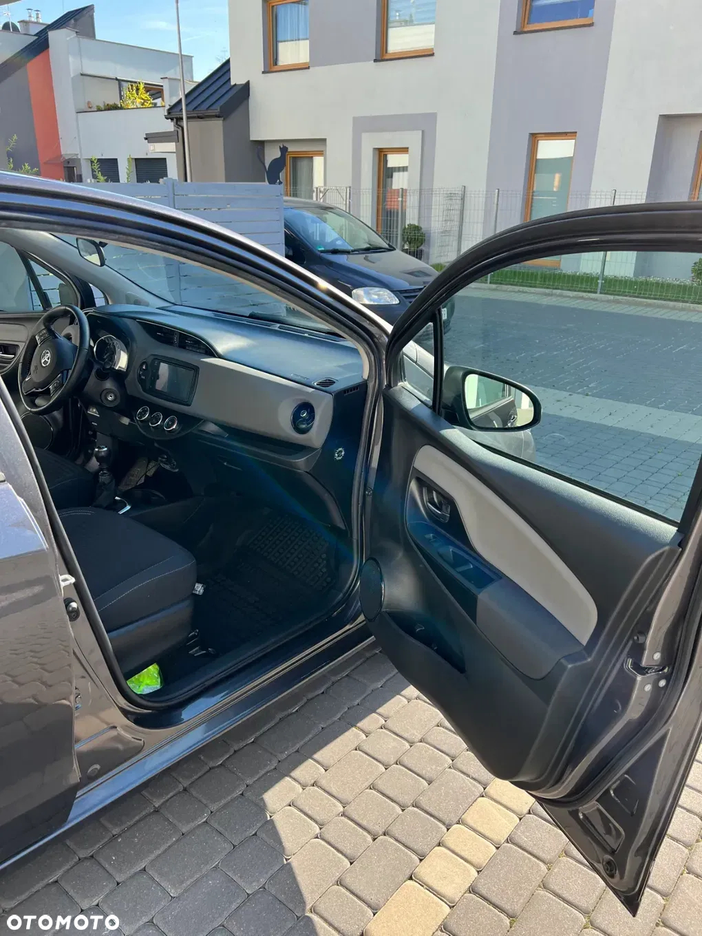 Toyota Yaris 1.5 Premium - 12