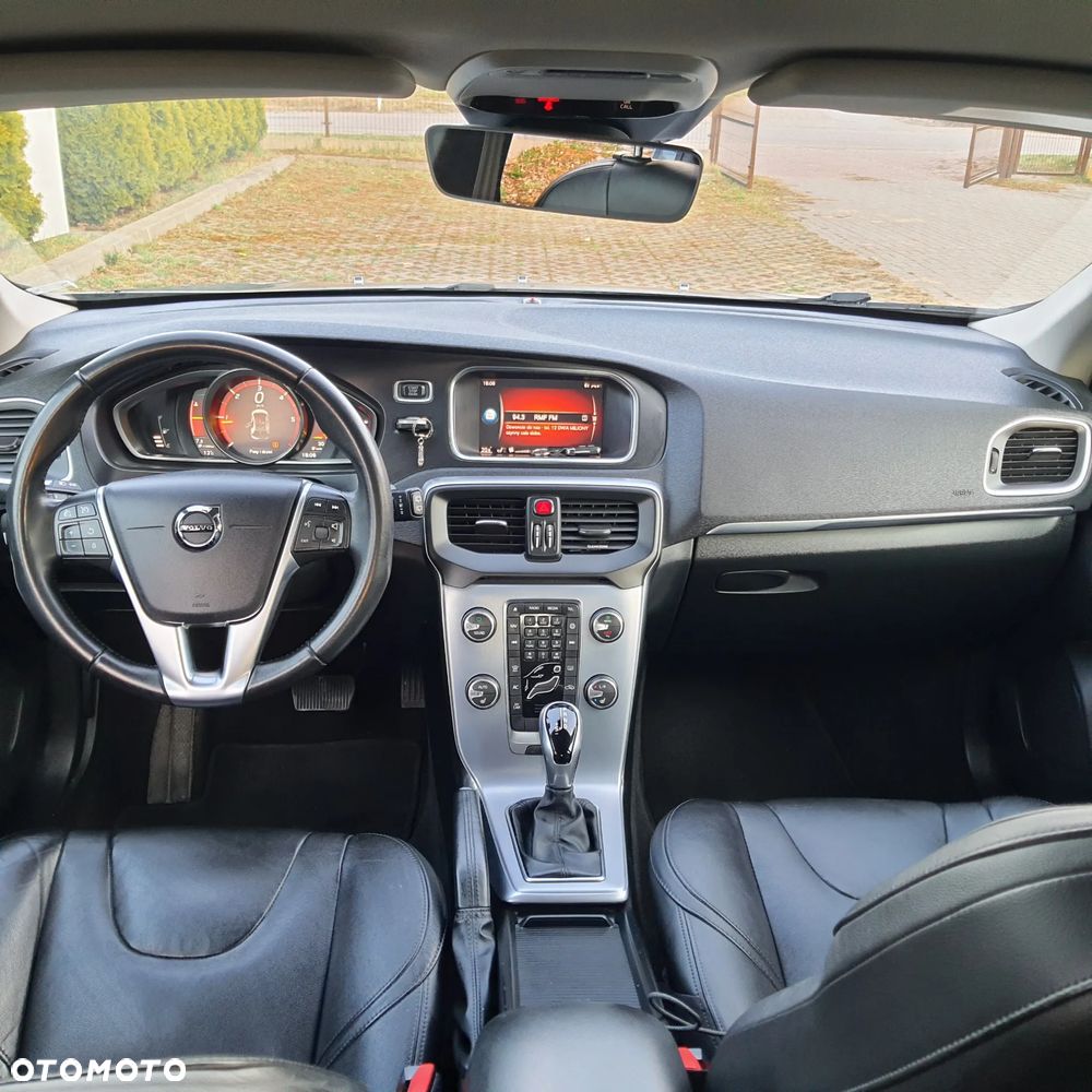 Volvo V40 D4 Geartronic Momentum - 10